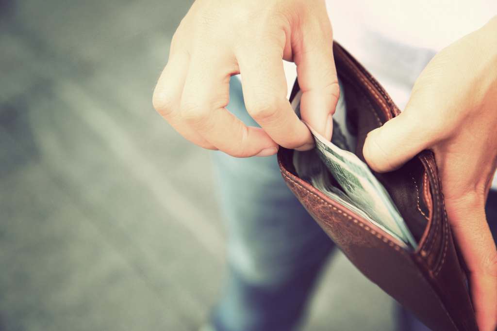 Travel Nurse Tips: How to Compare Pay Packages