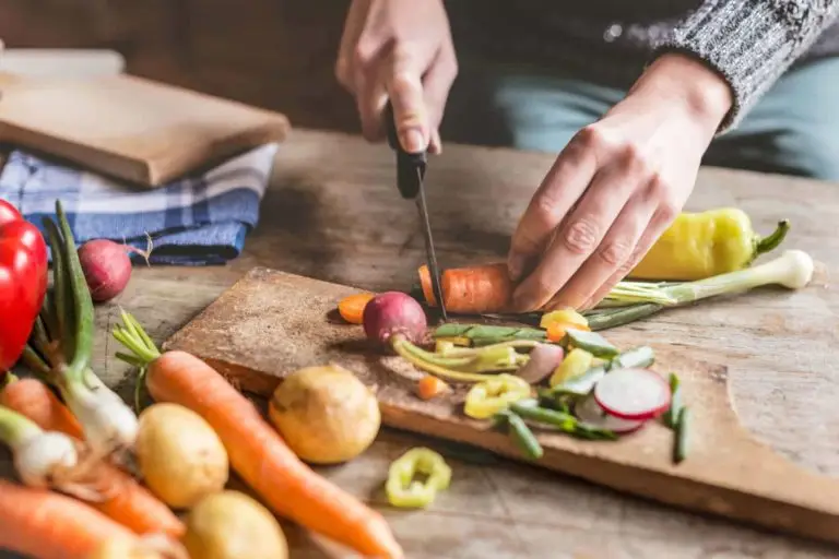 Slow Cooker Meals for Travel Nurses: Easy, Hearty, and Ready When You Are
