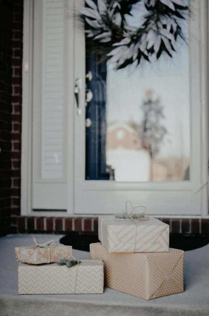 Traveler Holiday Gift Guide christmas gifts for nurses