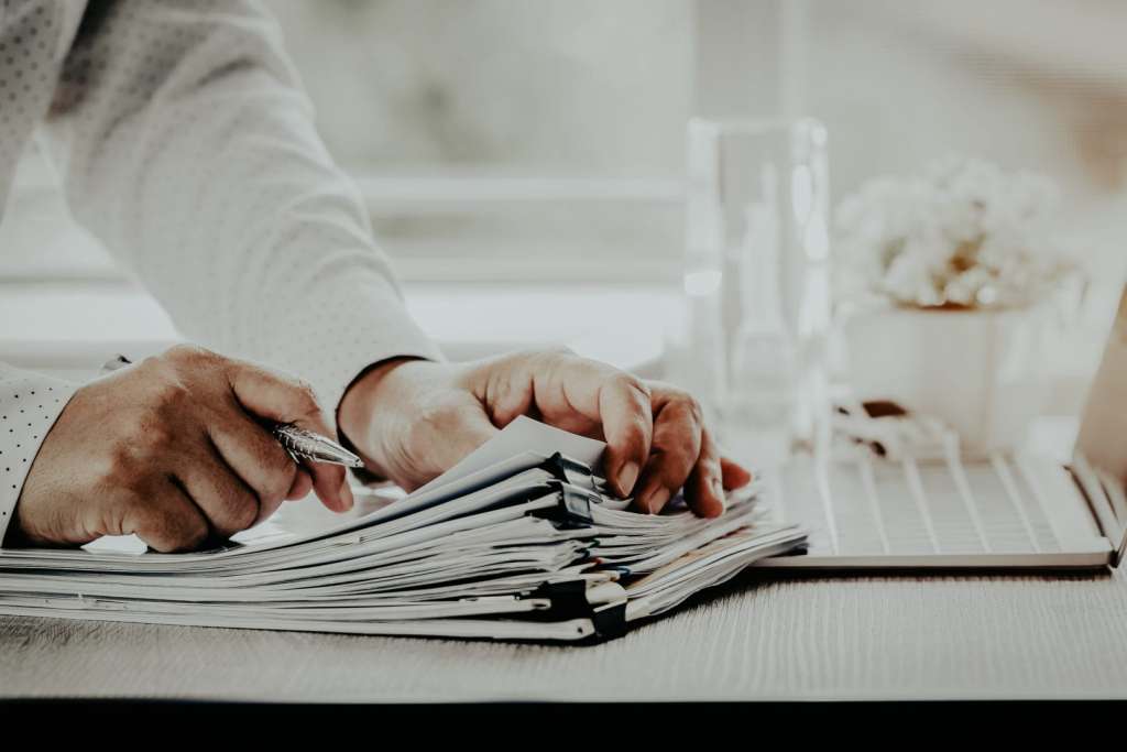 what documents do travel nurses need